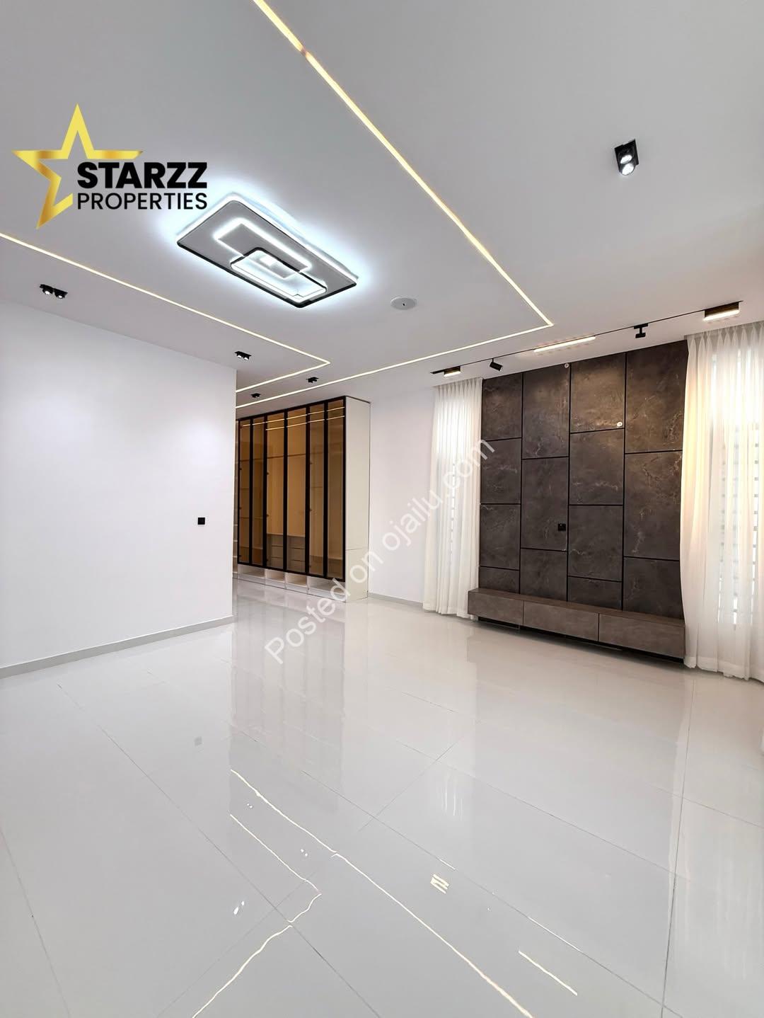 Sleek 5-Bed Oasis with Resort-Style Pool in Ikota