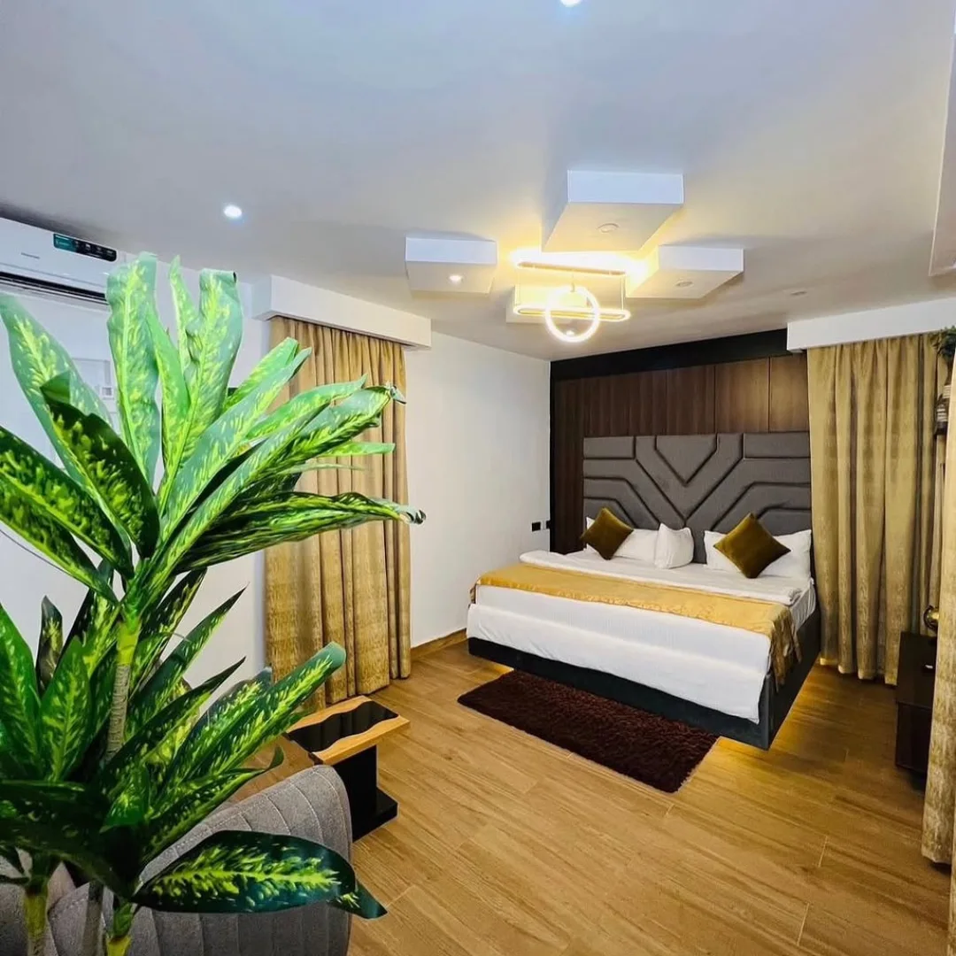 Enchanting 1-Bed Oasis with Pool & Lounge