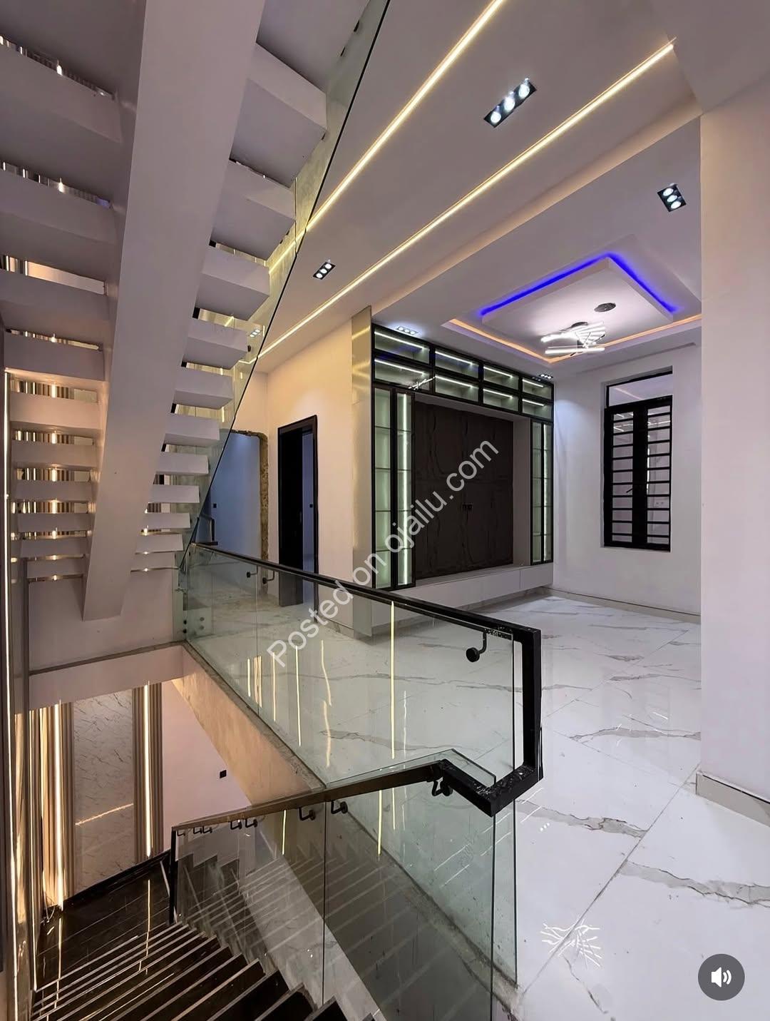 Sleek 5-Bedroom Duplex with Rooftop Cinema & Pool