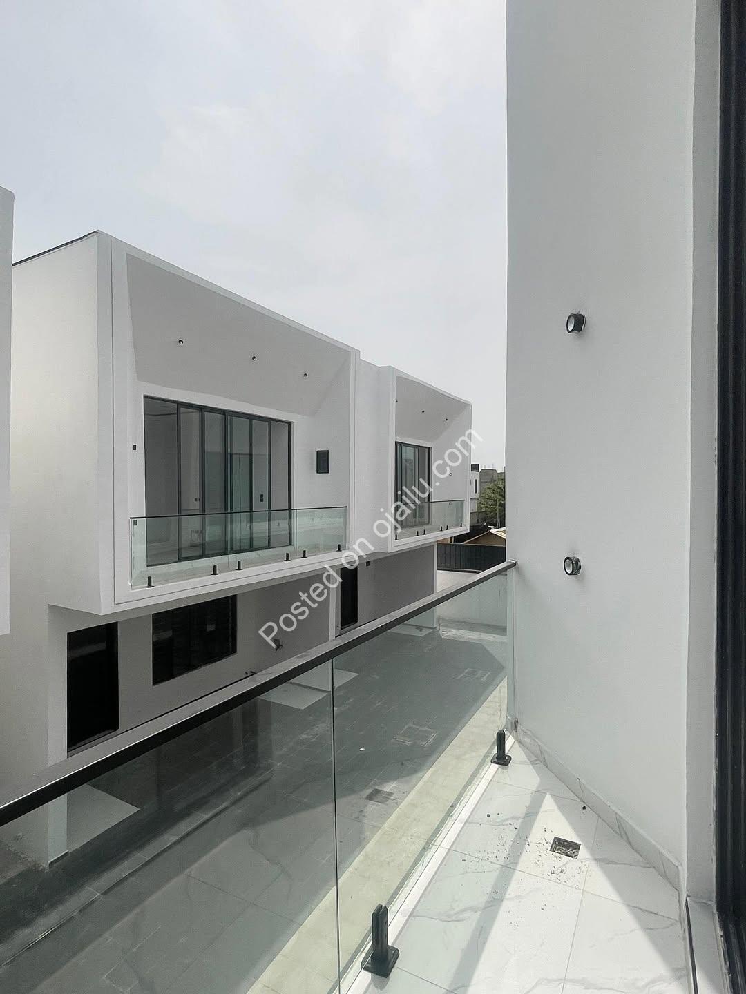 Exquisite 4-Bedroom Haven in Serene Ikota Estate