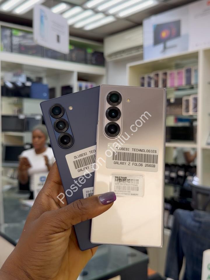 Unfold Your Future: Open-Box Samsung Galaxy Fold 6