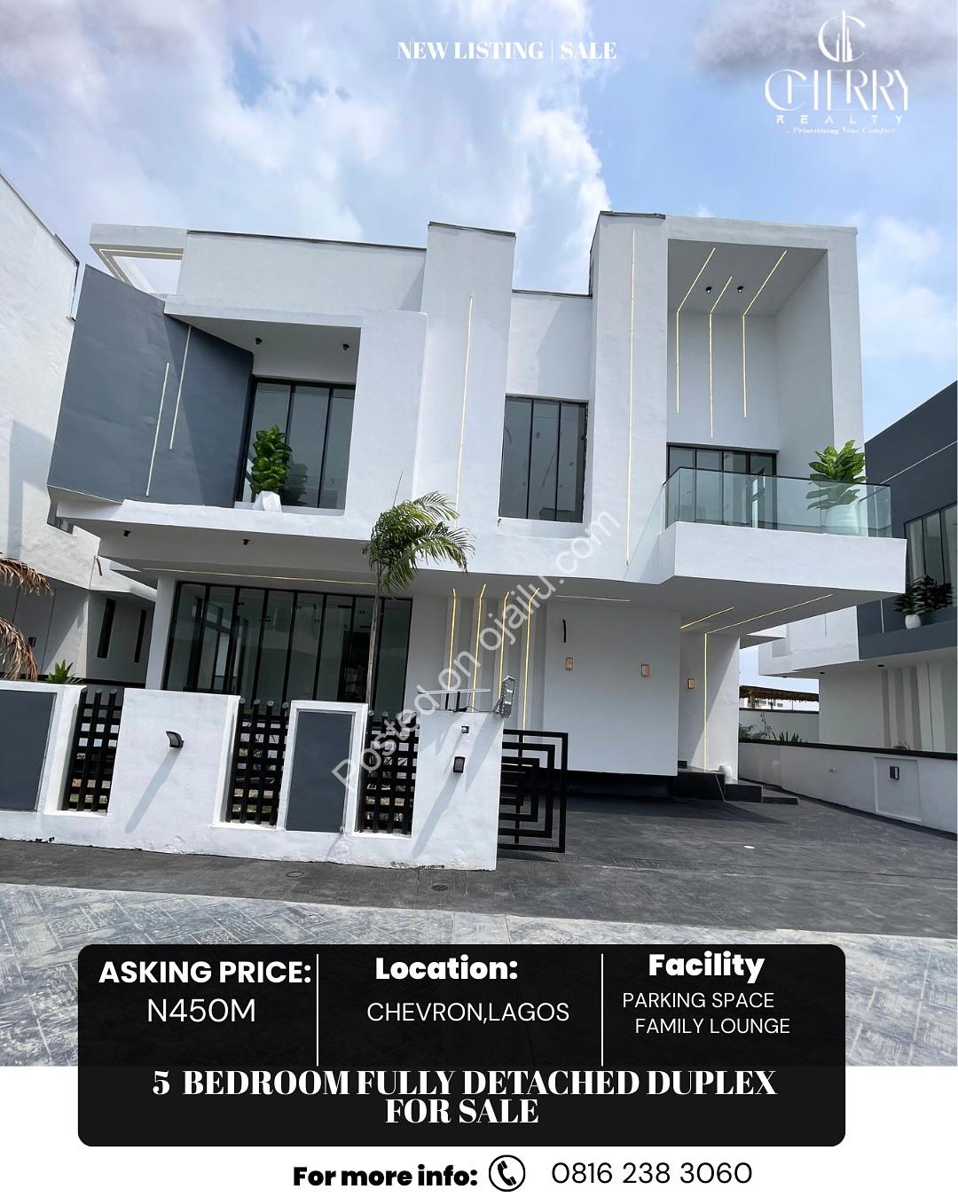 Spacious 5-Bedroom Haven in Chevron | 450M