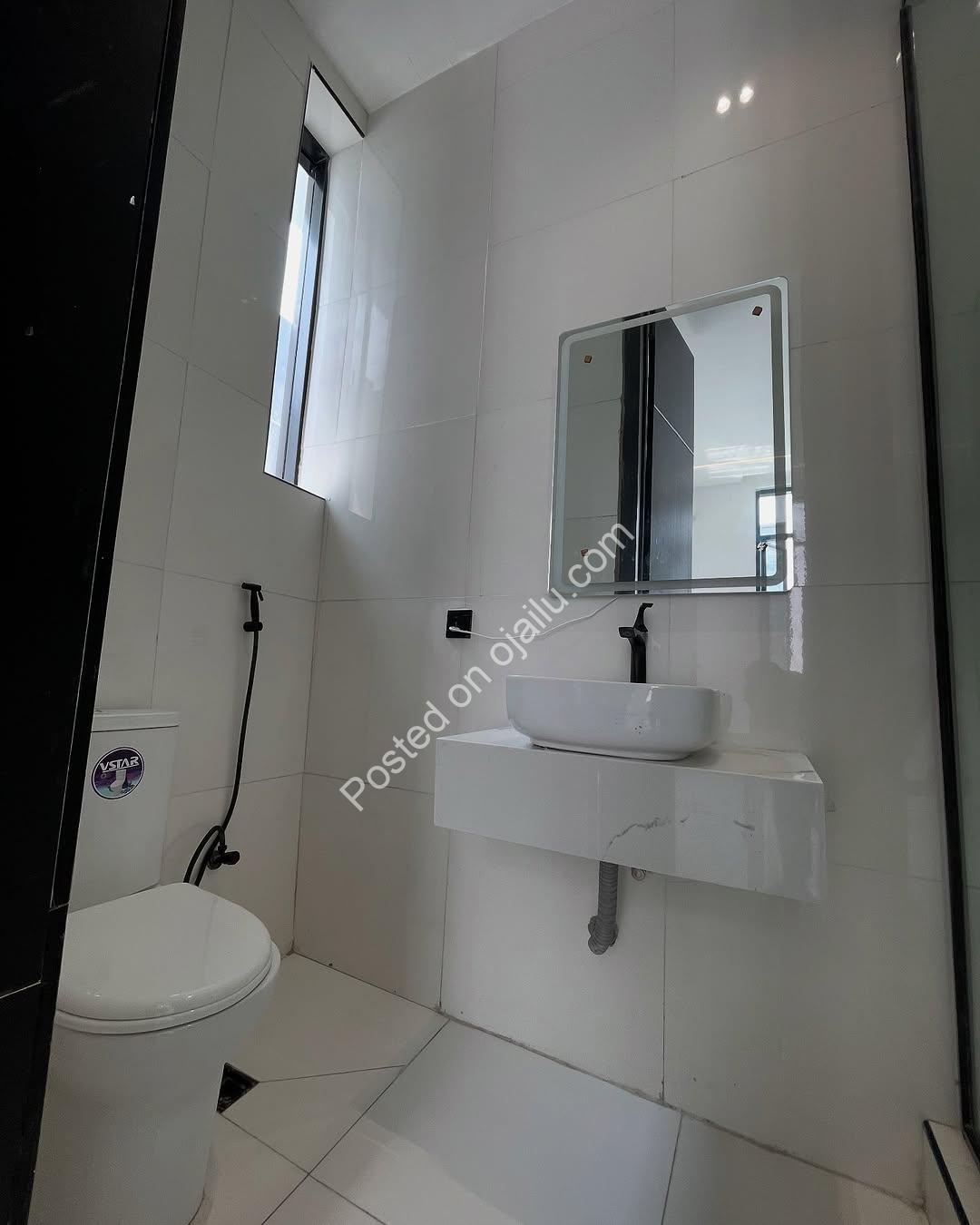 5-Bedroom Haven in Chevron: Luxury Living Awaits