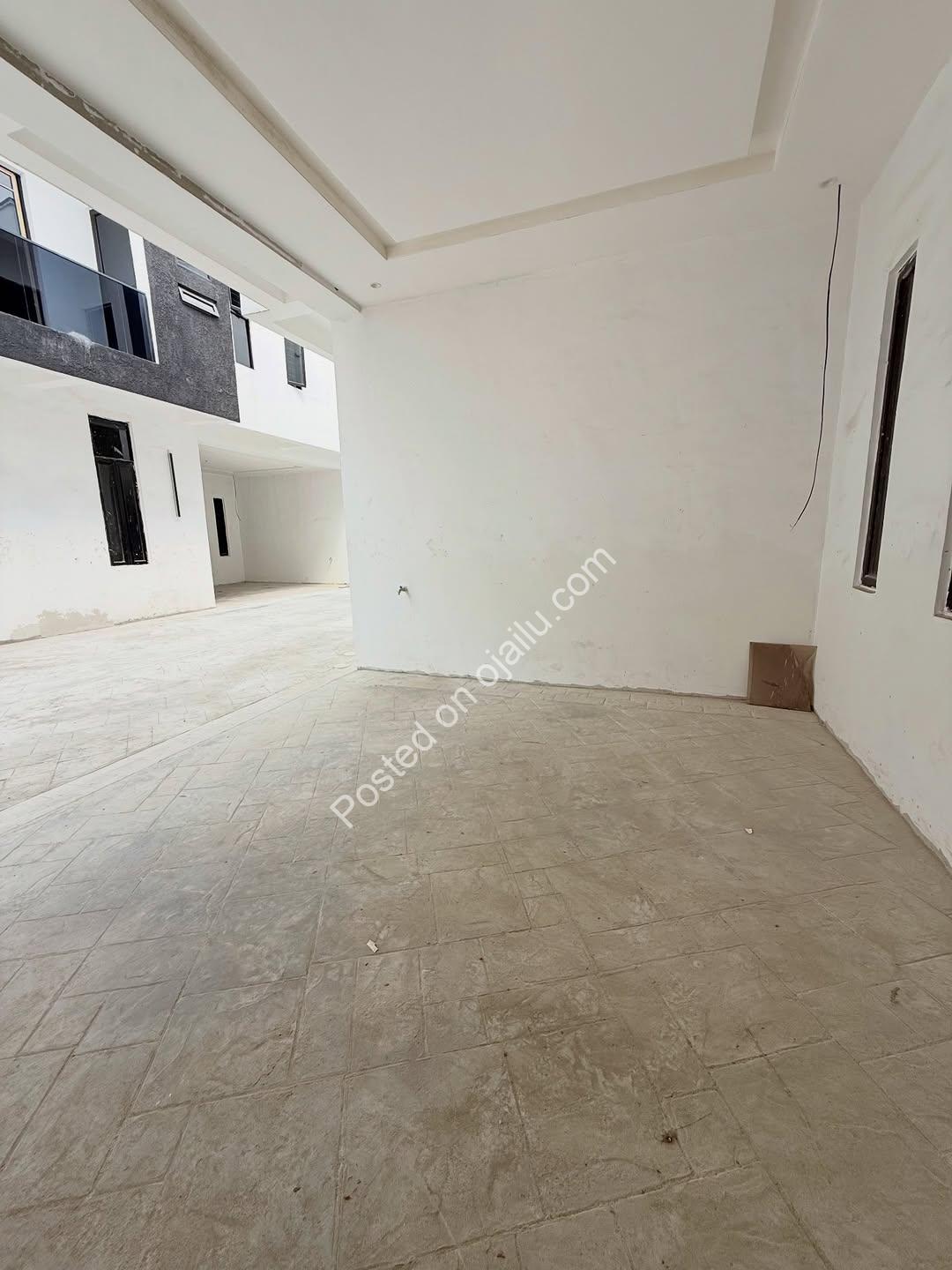 Move-In Ready 4-Bed Terrace Duplex with BQ in Lekki