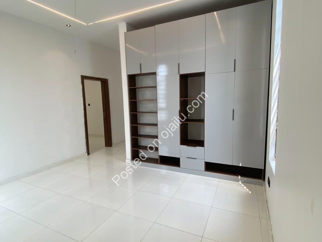 Serene 5-Bed Duplex with Pool & BQ in Lagos