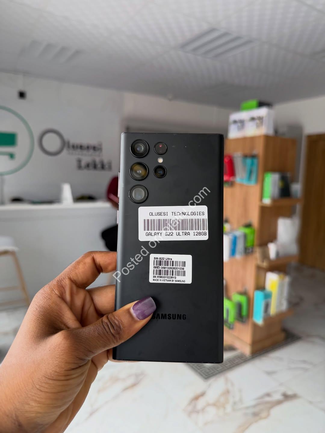 Unleash Power: Open Box Galaxy S22 Ultra 128GB