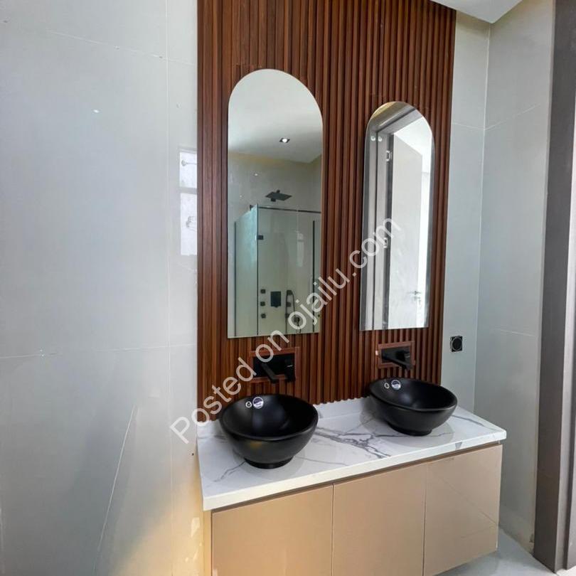 Chevron Lekki’s Finest: 5-Bedroom Dream Duplex