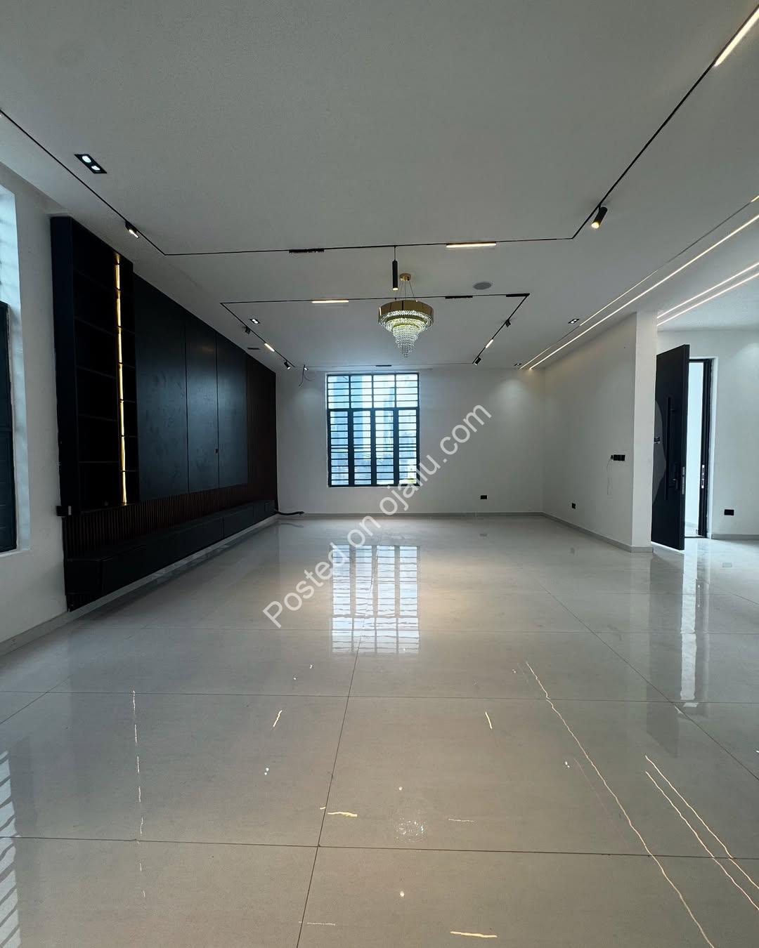 Exclusive Chevron Estate: 6-Bed Duplex with Cinema & Pool