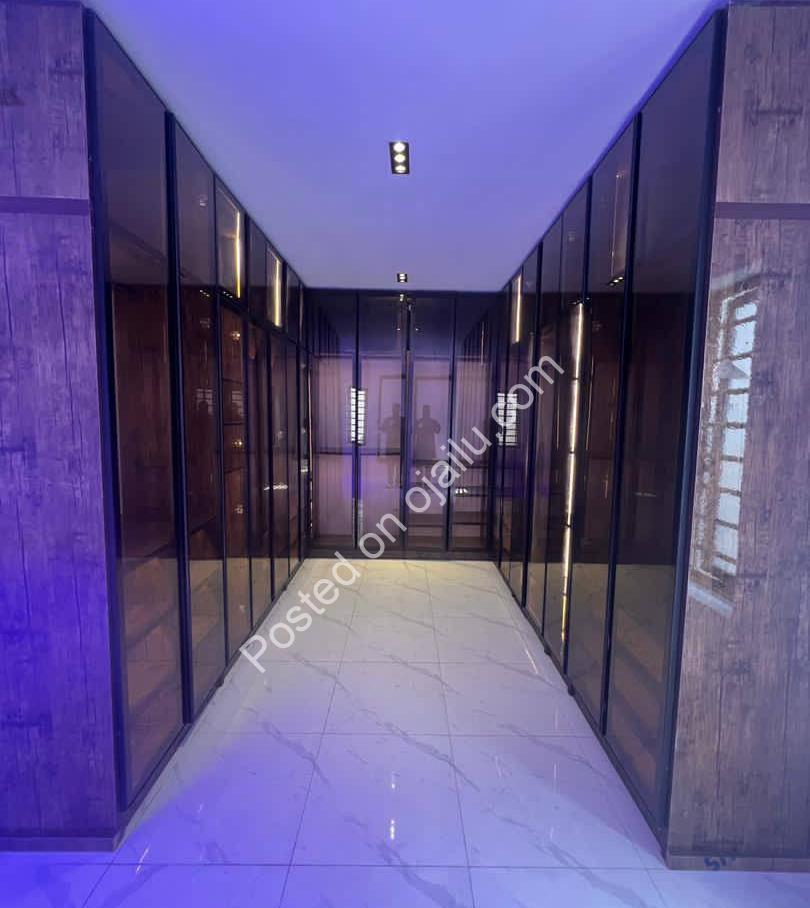 5-Bed Duplex with Rooftop Pool & Private Cinema