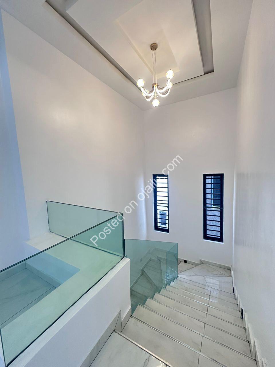 Spacious 4-Bedroom Haven with BQ in Gated Lekki Estate