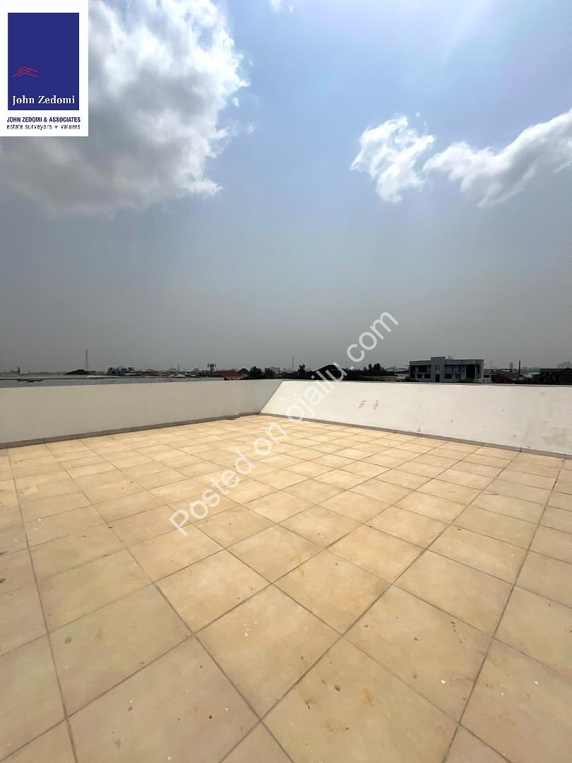 Lagos Luxury: 6-Bed Palace with Cinema & Pool