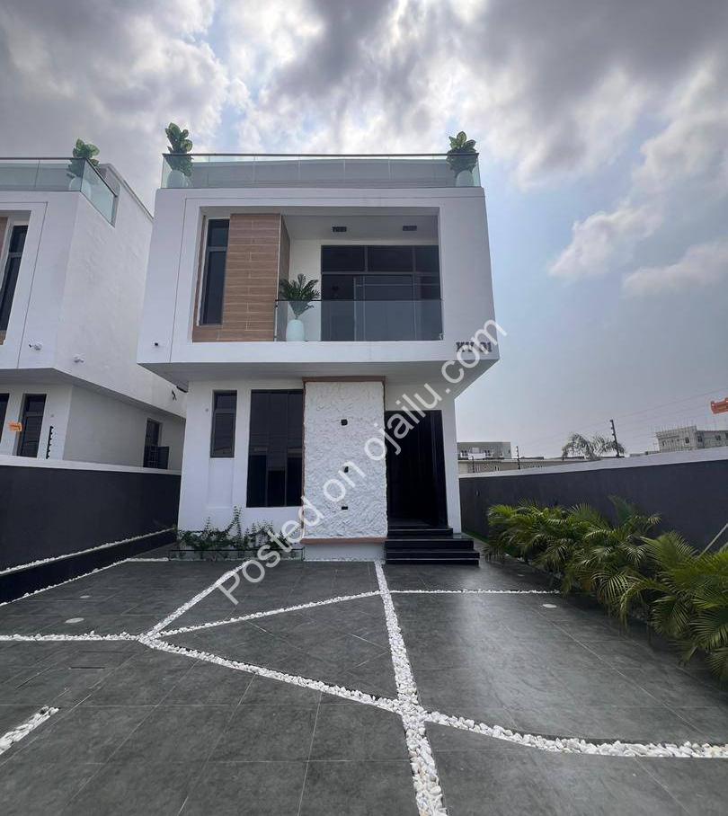 Lekki’s Grand 5-Bed Duplex with Resort-Style Pool