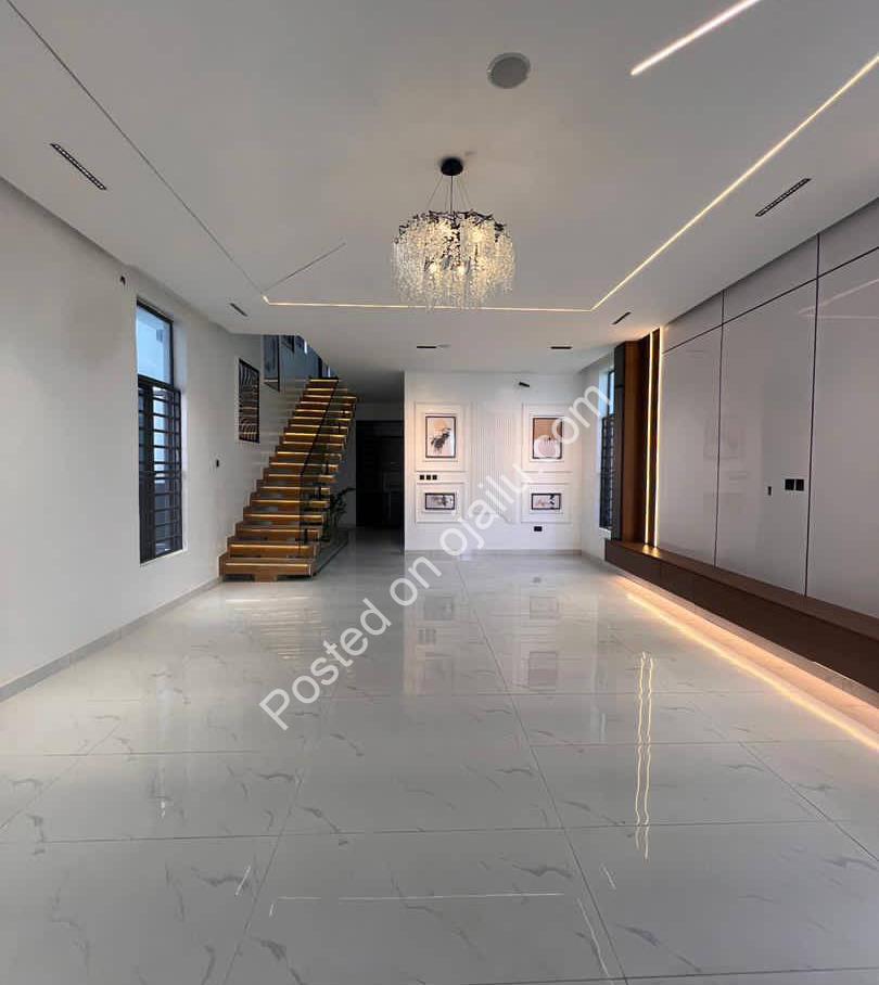 Lekki’s Grand 5-Bed Duplex with Resort-Style Pool