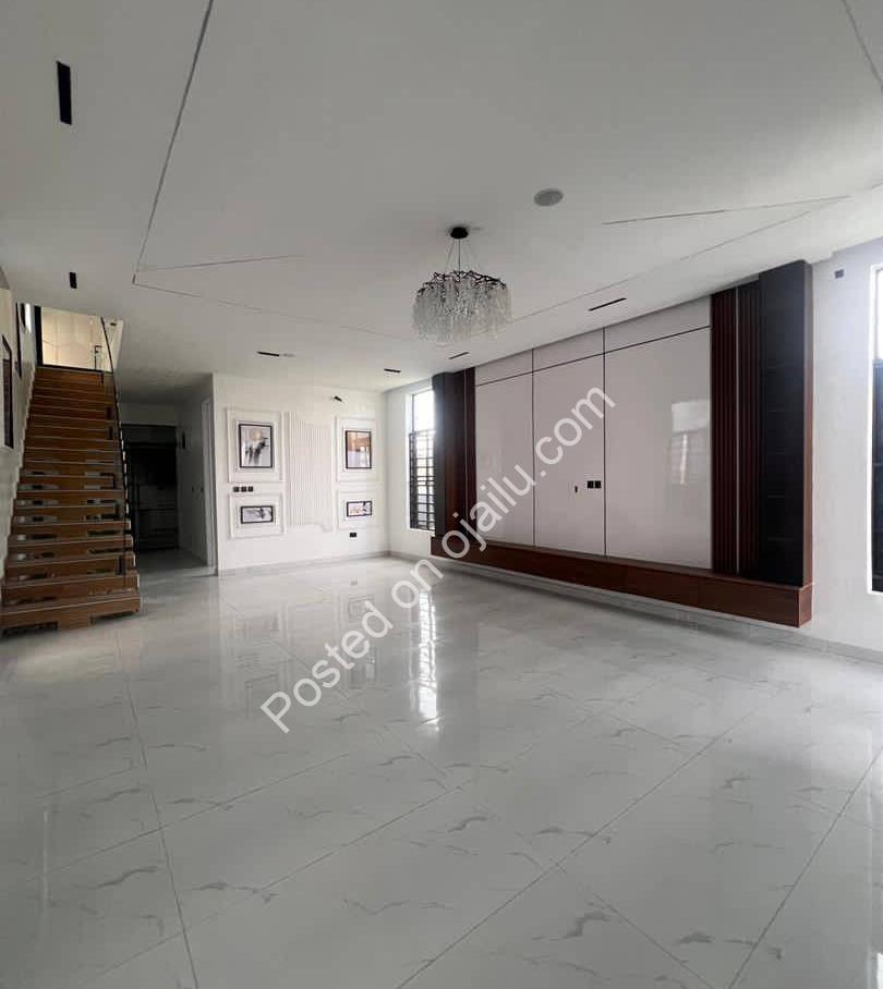 Lekki’s Grand 5-Bed Duplex with Resort-Style Pool