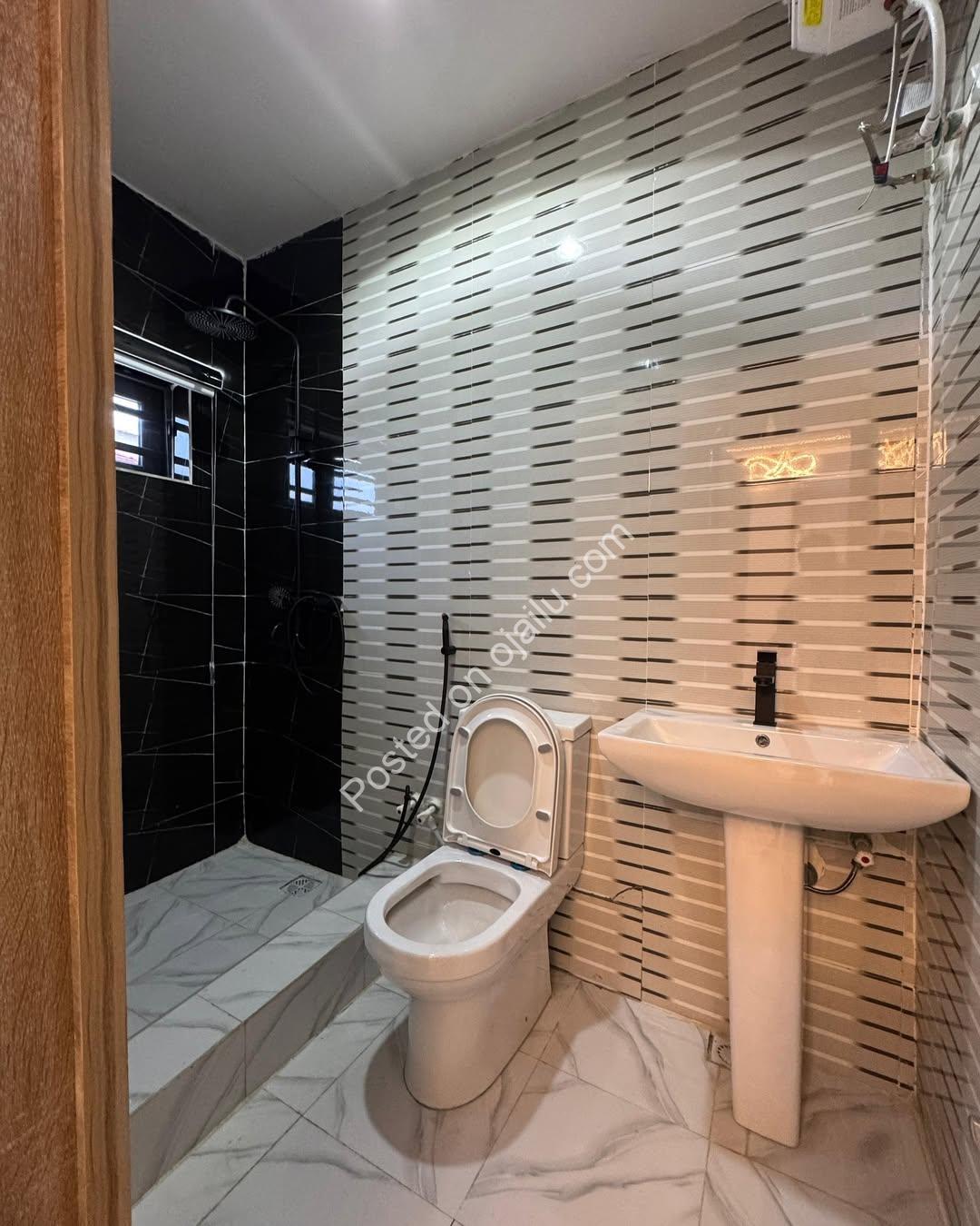 Spacious 3-Bedroom Duplex with BQ in Prime Lekki