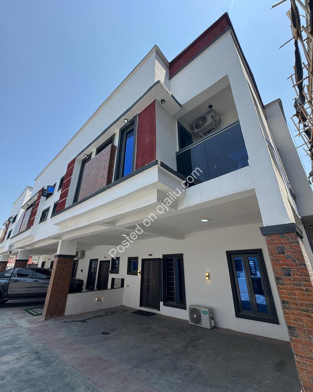 Spacious 3-Bedroom Duplex with BQ in Prime Lekki