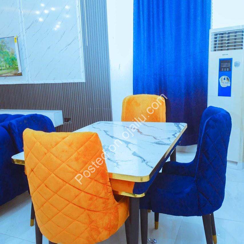 Luxury Master Suite in Lekki: King Bed & Private Bath