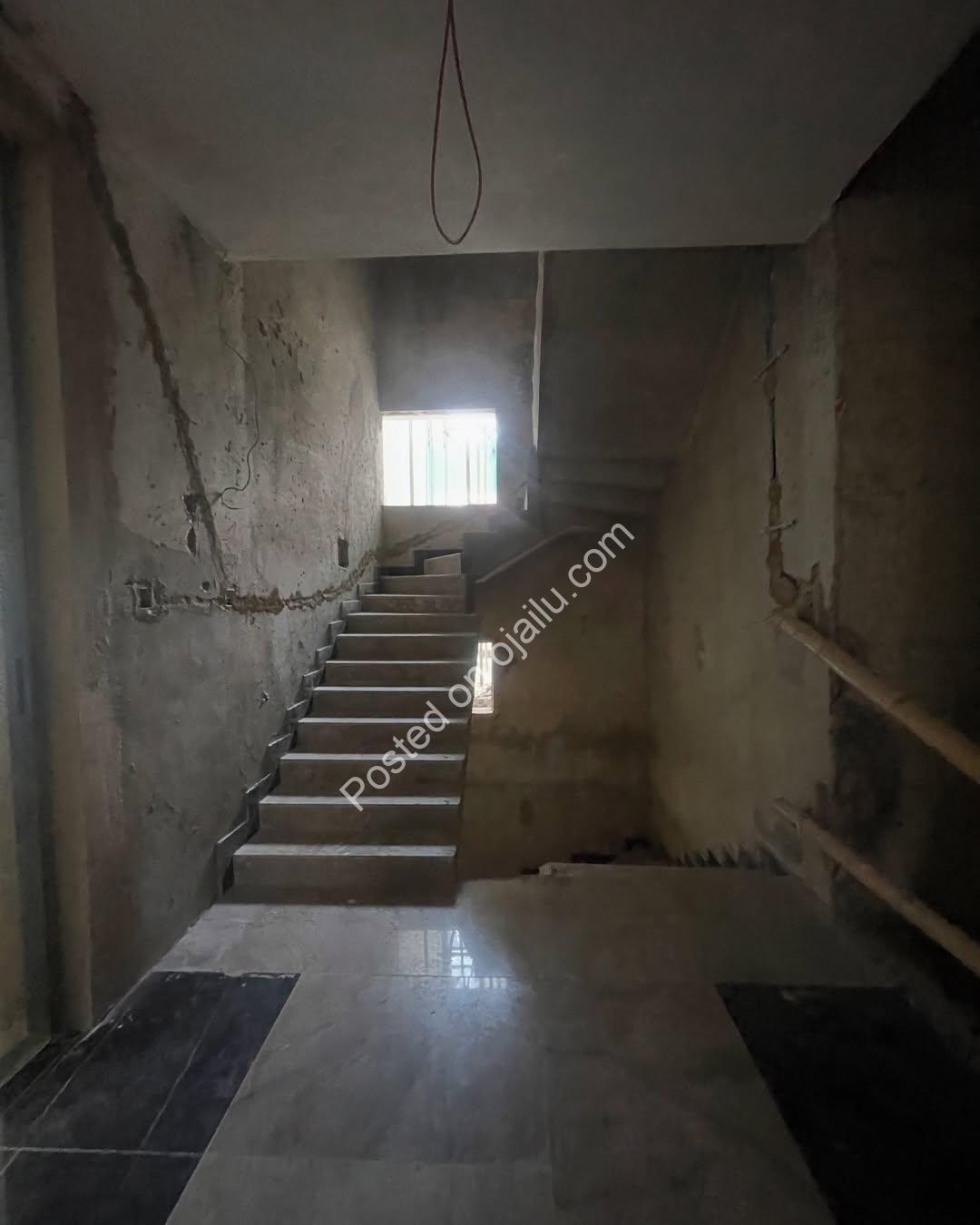 Lekki Phase 1 Gem: 2-Bed Apartment with Pool & Concierge