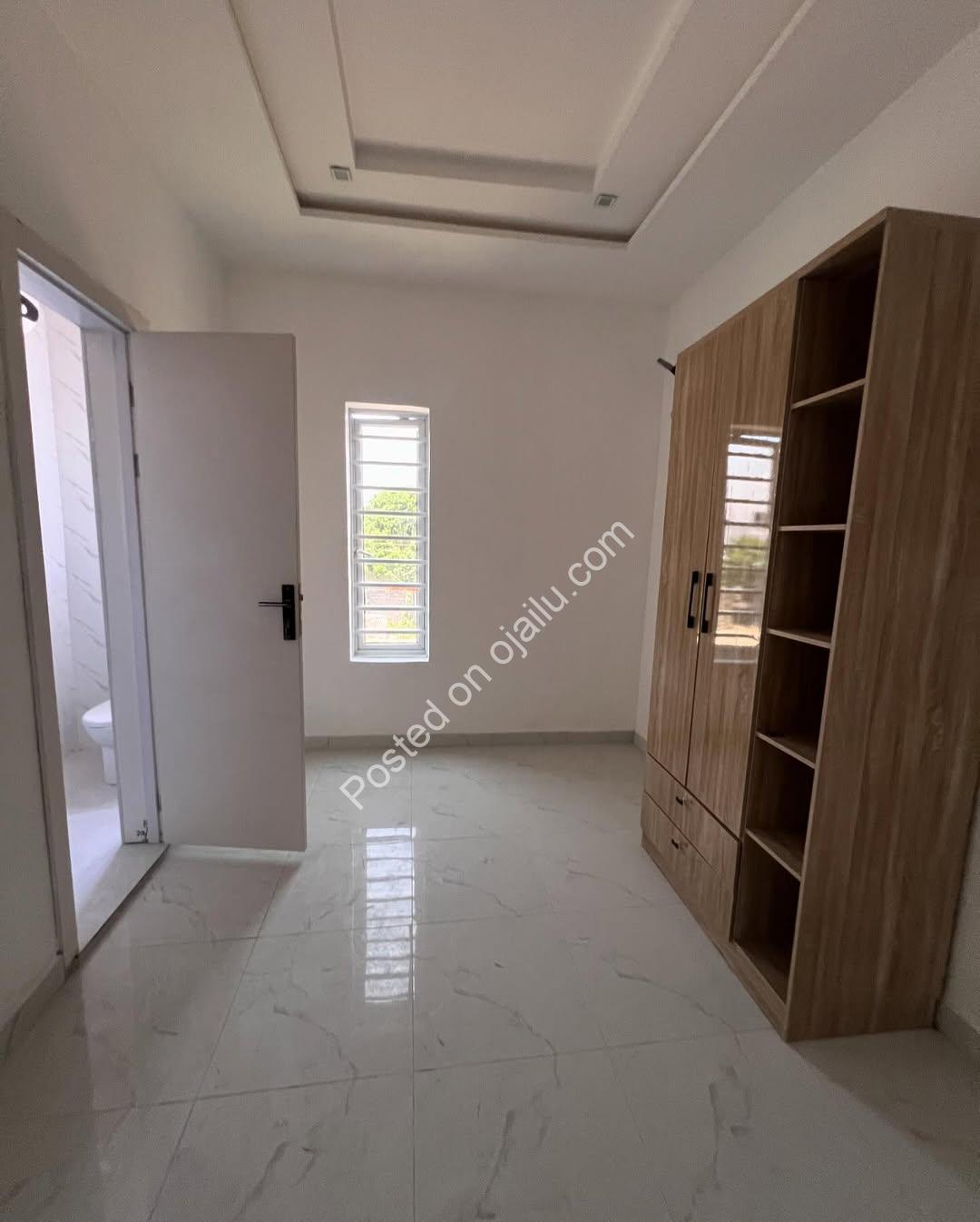 Dream 4-Bed Duplex with Pool in Prime Ikota