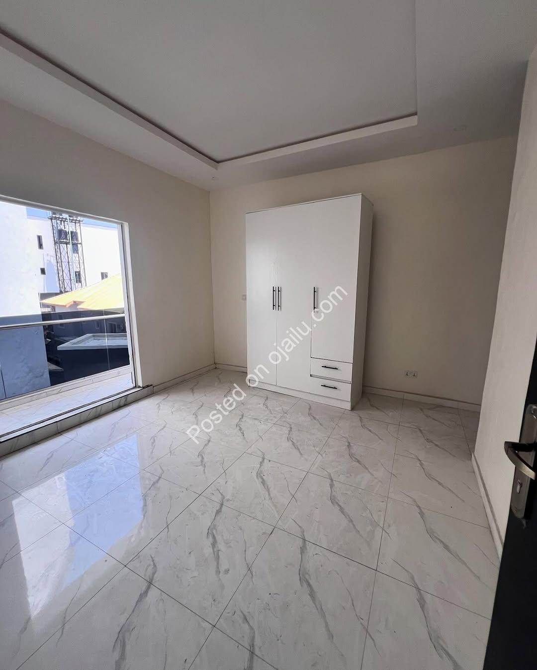 Luxury Ikota Haven: 3-Bed Poolside Duplex