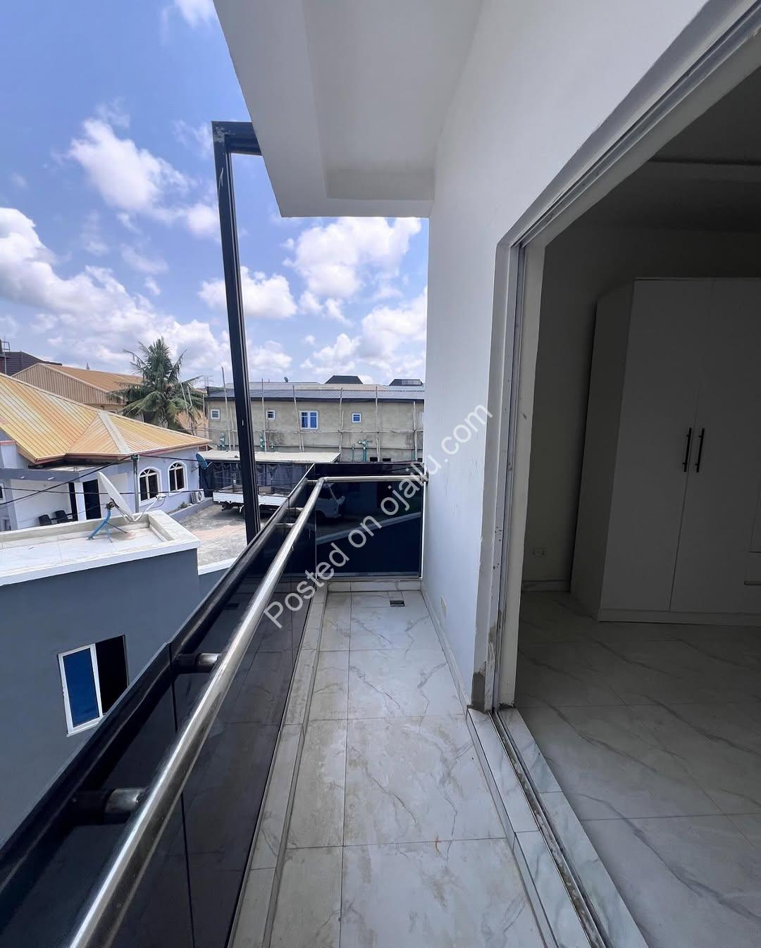 Luxury Ikota Haven: 3-Bed Poolside Duplex