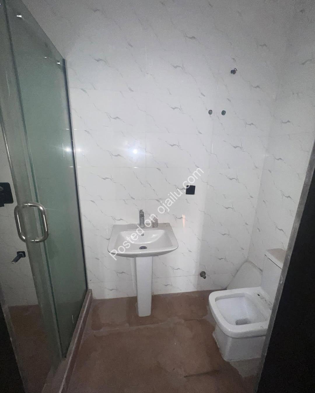 Lekki’s Finest: 3-Bedroom Haven with Pool & En-Suites