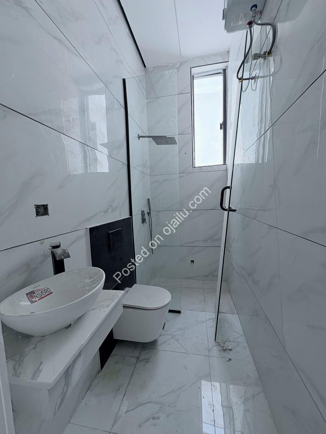 Brand New 5-Bedroom Oasis with Pool in Chevron