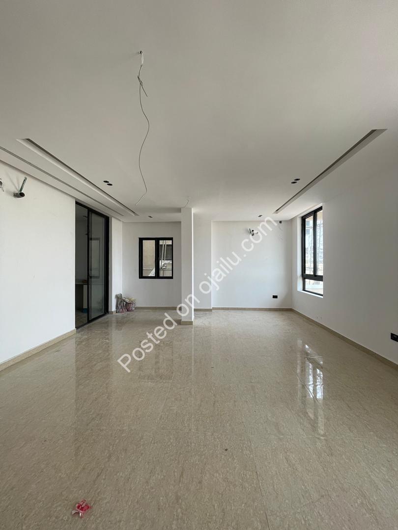 Grand 5-Bedroom Duplex in Secure Lekki Estate