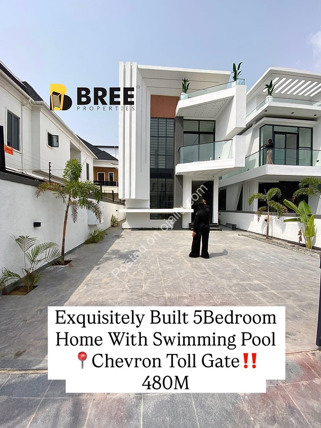 Lekki’s Ultimate 5-Bedroom Estate Gem with Pool & Gym