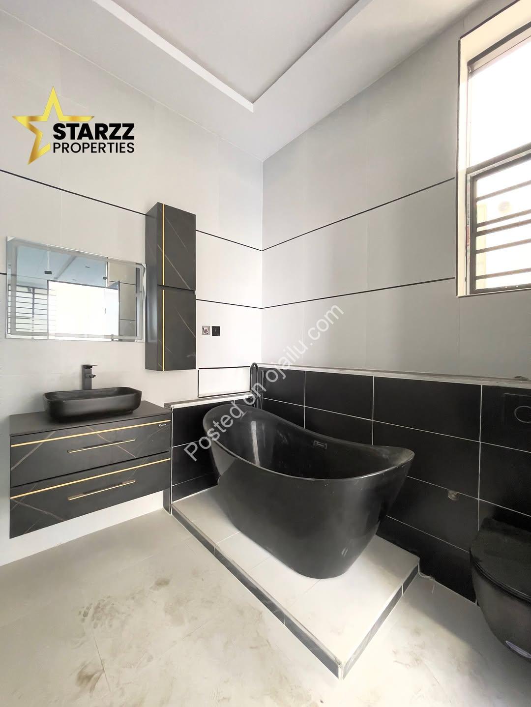 Sleek 5-Bedroom Oasis with Pool in Sangotedo