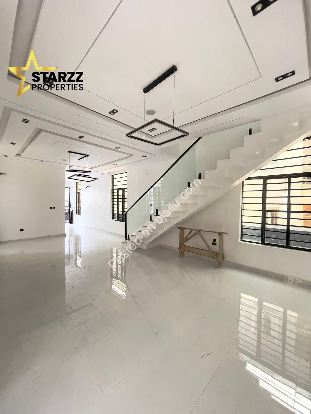 Sleek 5-Bedroom Oasis with Pool in Sangotedo