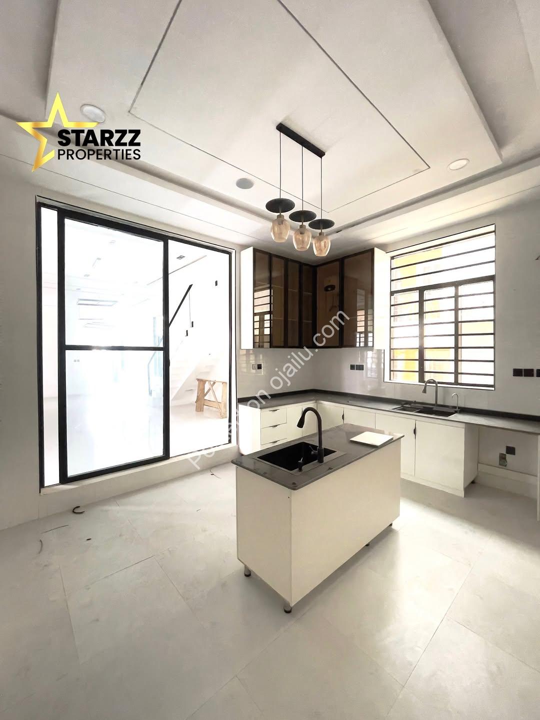 Sleek 5-Bedroom Oasis with Pool in Sangotedo