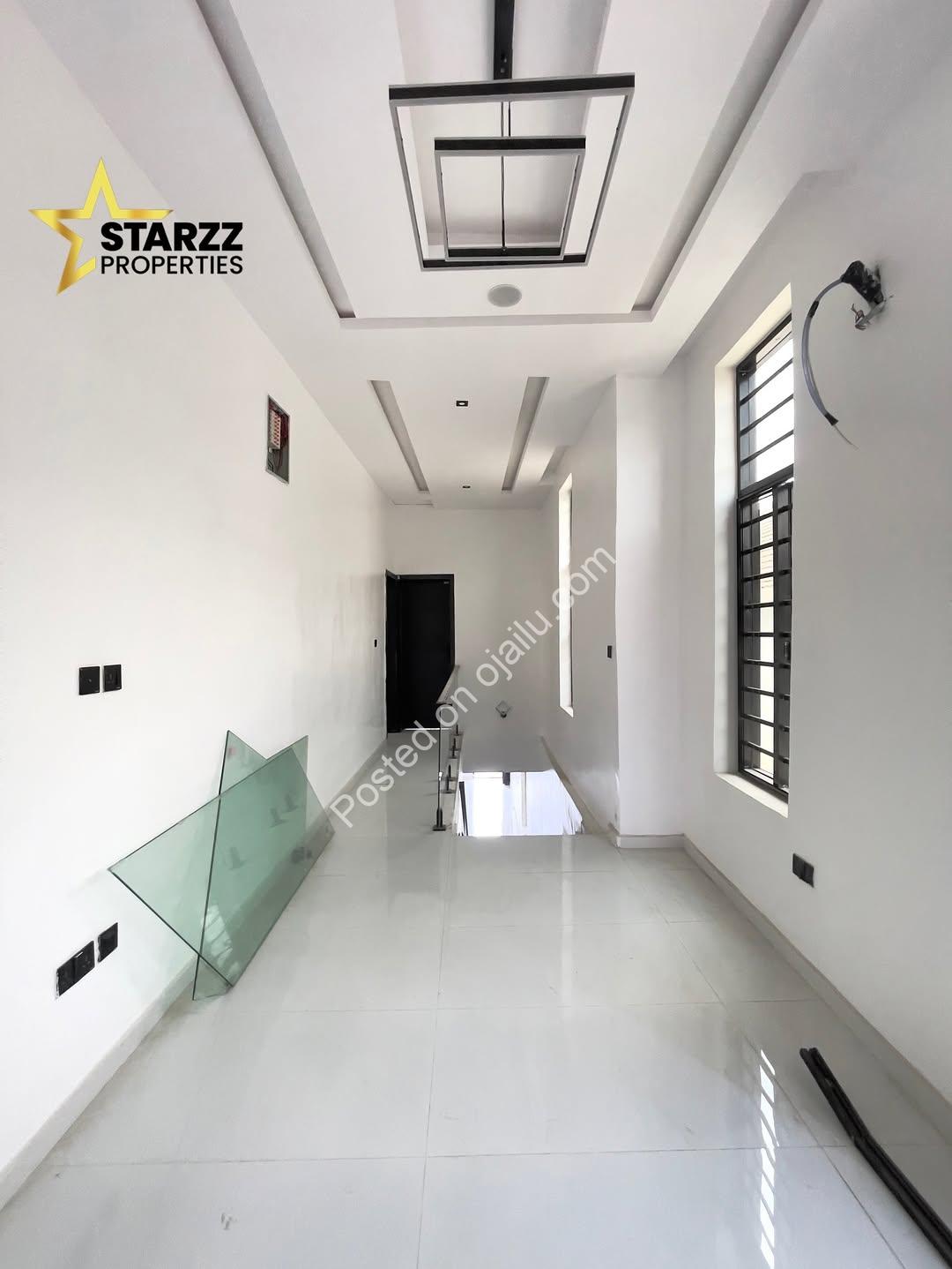 Sleek 5-Bedroom Oasis with Pool in Sangotedo