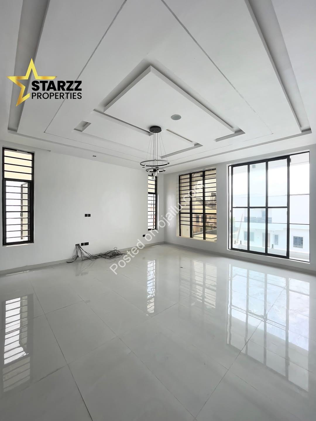 Sleek 5-Bedroom Oasis with Pool in Sangotedo