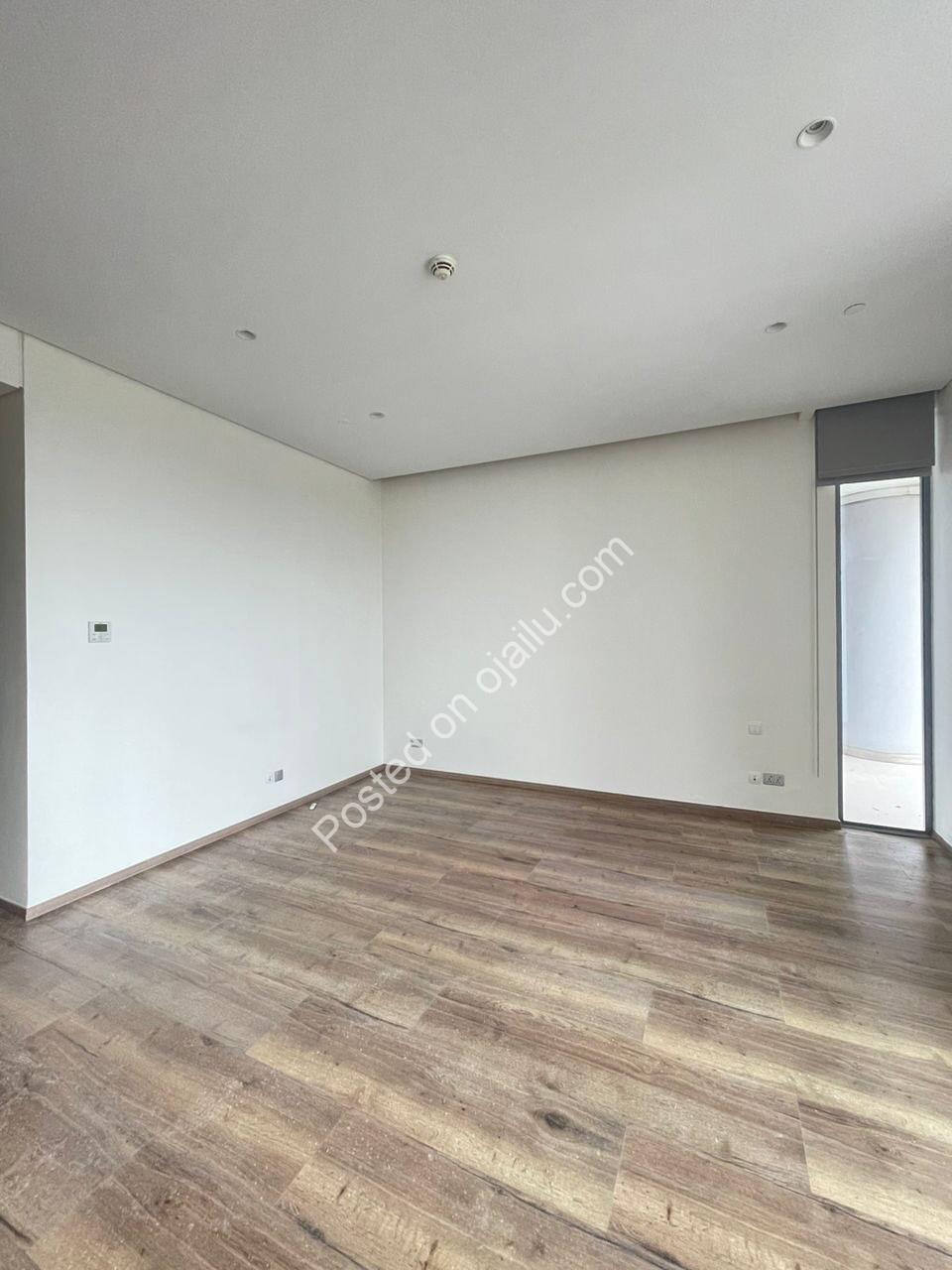 Bourdillon’s 21st-Floor Sky Palace Awaits