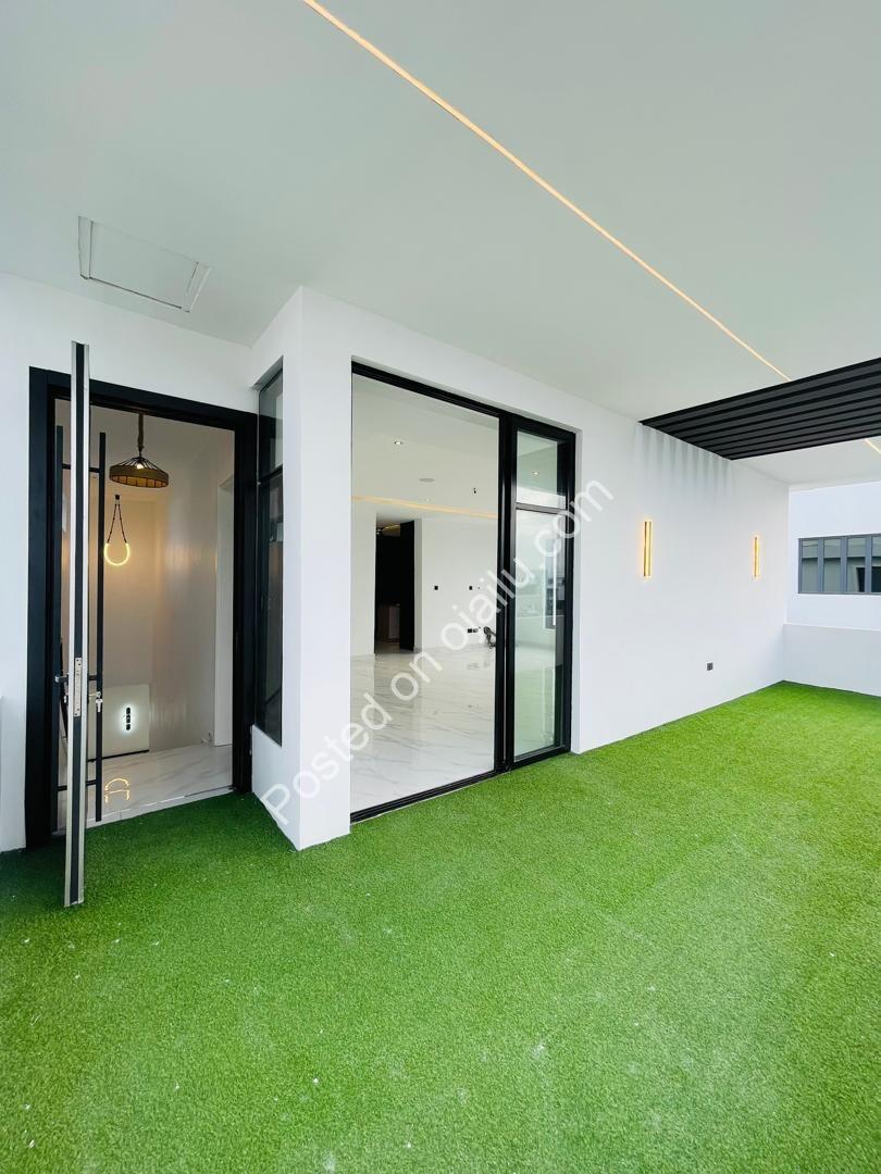 Exclusive 5-Bed Estate Gem with Pool & Cinema