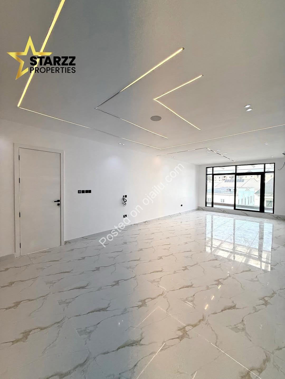 Dream Home: 5BR with Cinema, Pool & Rooftop Escape