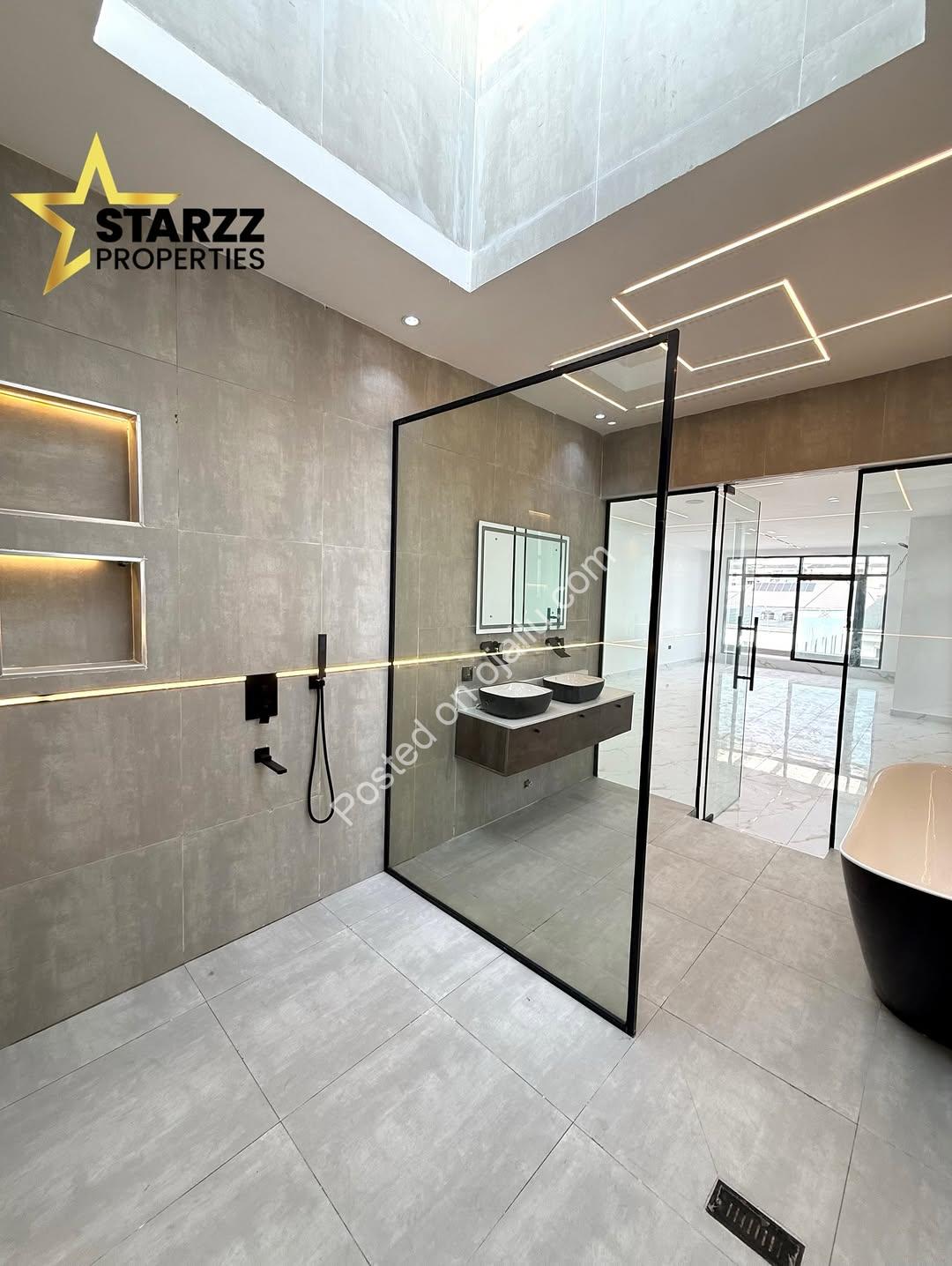 Dream Home: 5BR with Cinema, Pool & Rooftop Escape