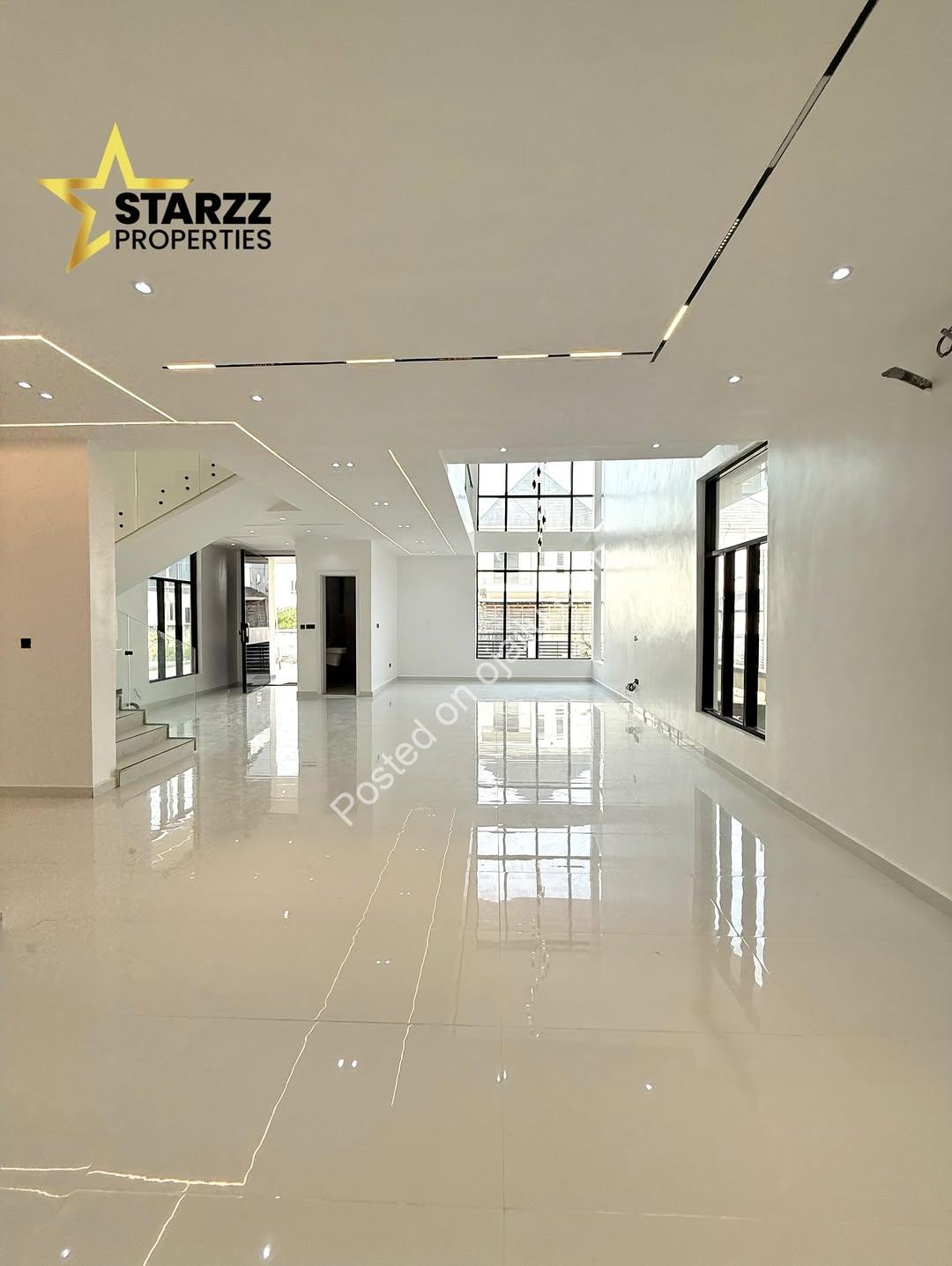 Dream Home: 5BR with Cinema, Pool & Rooftop Escape