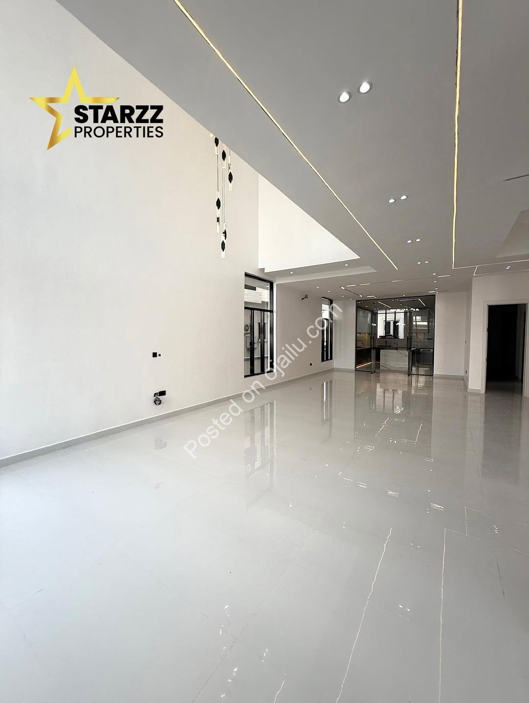 Dream Home: 5BR with Cinema, Pool & Rooftop Escape