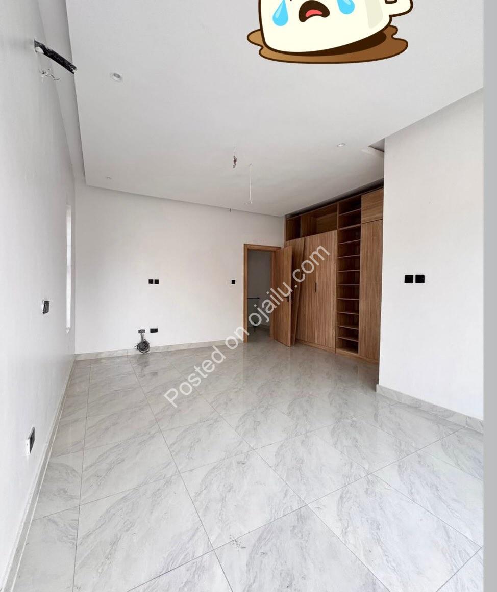 Last Unit: 4-Bed Duplex with Cinema, Pool & Cow Gift!