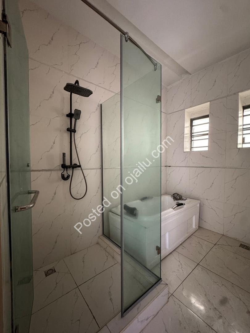 Orchid Lekki Sanctuary: 4-Bed Duplex with Pool & BQ