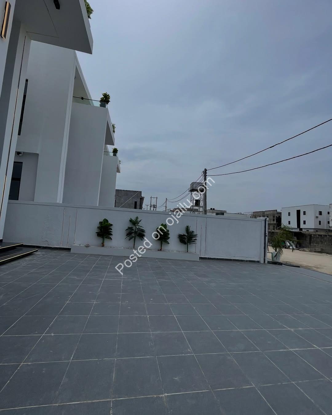 Exclusive Ikota Estate: 5-Bedroom Haven with Pool & Jacuzzi