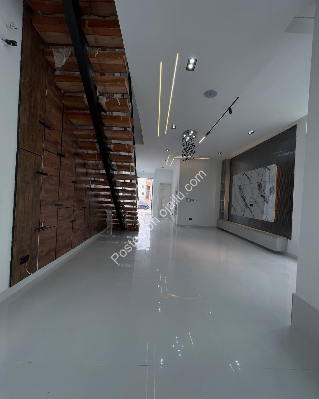 Exclusive Ikota Estate: 5-Bedroom Haven with Pool & Jacuzzi