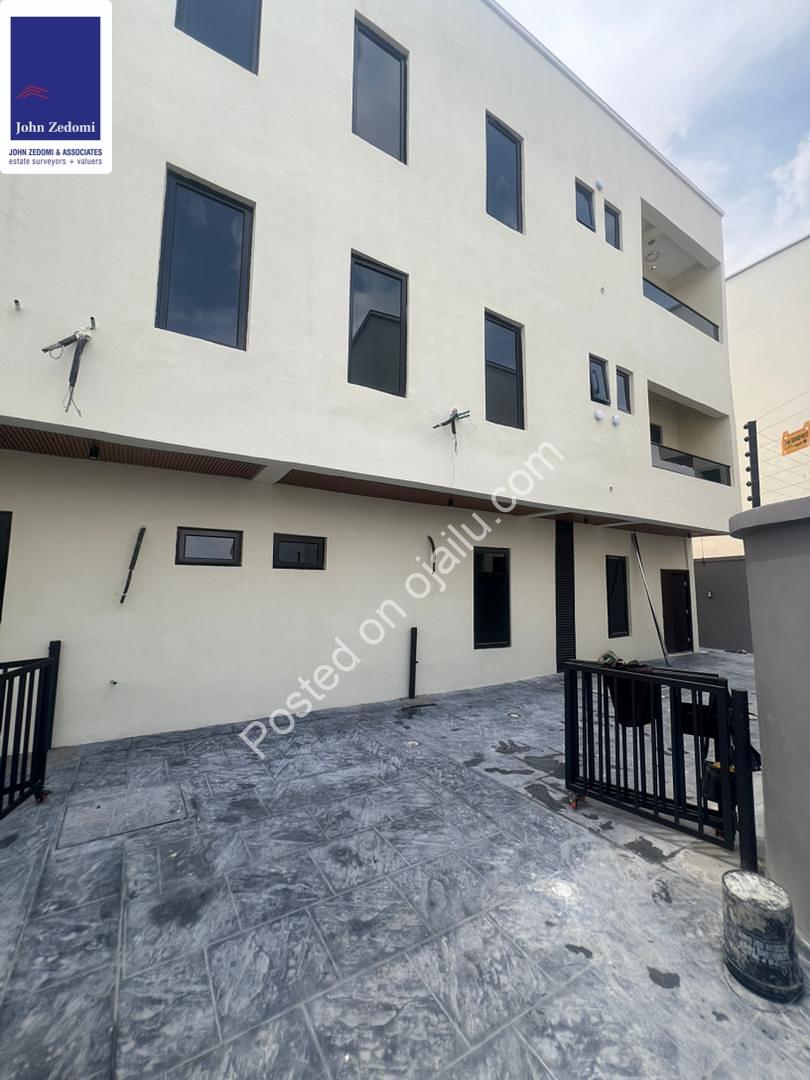 Ikeja’s Premier 5-Bedroom Duplex with BQ