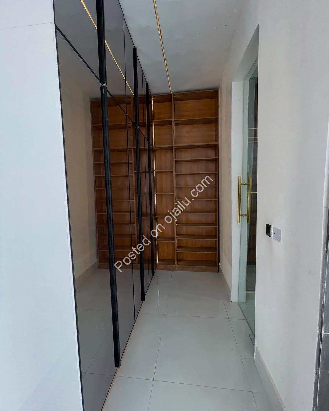 Opulent 5-Bed Duplex with BQ in Secure Lekki Estate