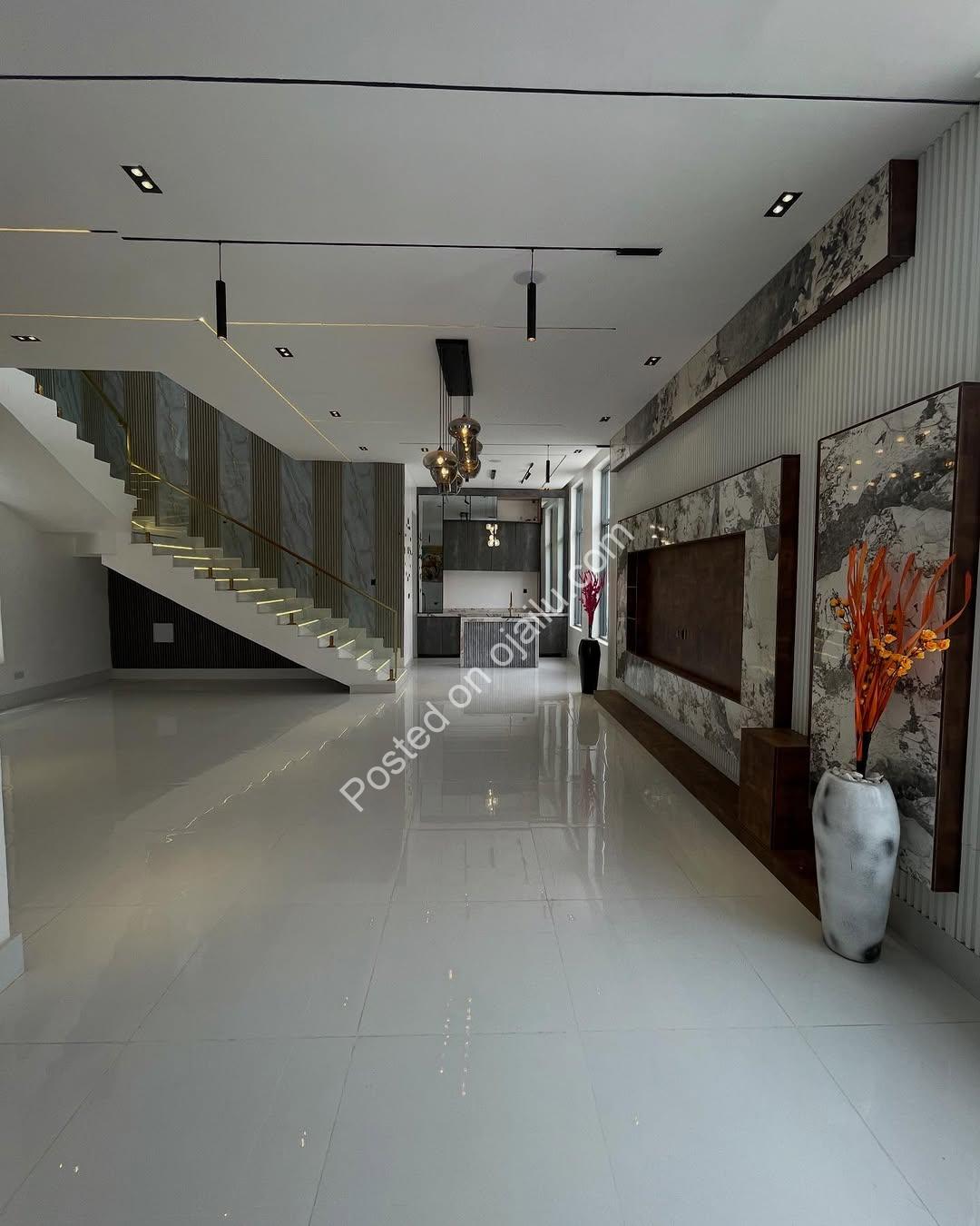Opulent 5-Bed Duplex with BQ in Secure Lekki Estate