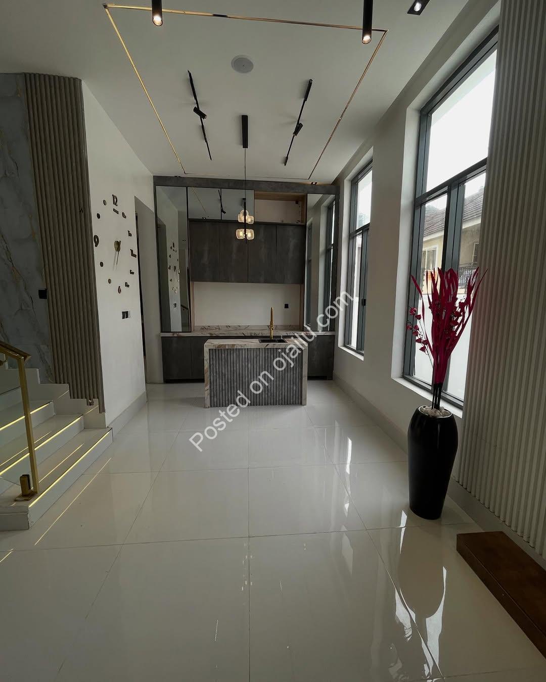 Opulent 5-Bed Duplex with BQ in Secure Lekki Estate