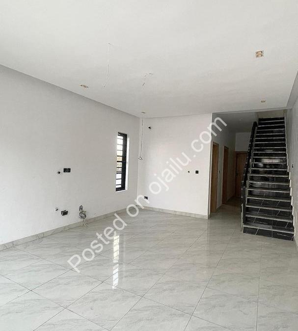 Brand New Chevron Estate Gem: 4BED Duplex & BQ