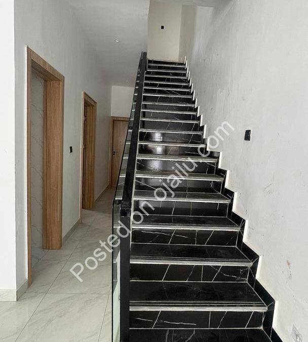 Brand New Chevron Estate Gem: 4BED Duplex & BQ